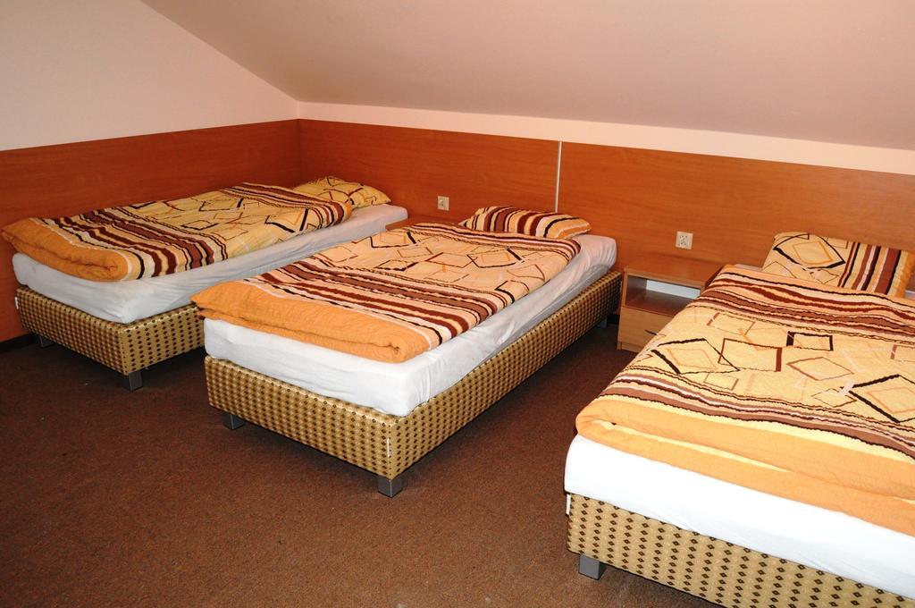 Bed and Breakfast Lesny Zakatek Smardzewice Exterior foto